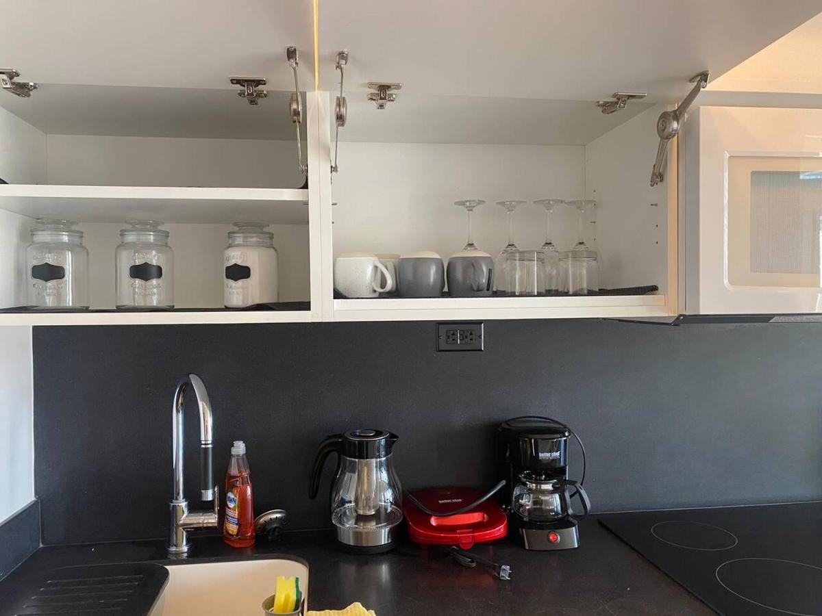 Family Oriented Downtown Toronto 2Bdrm Condo With Parking & Office Space Kültér fotó