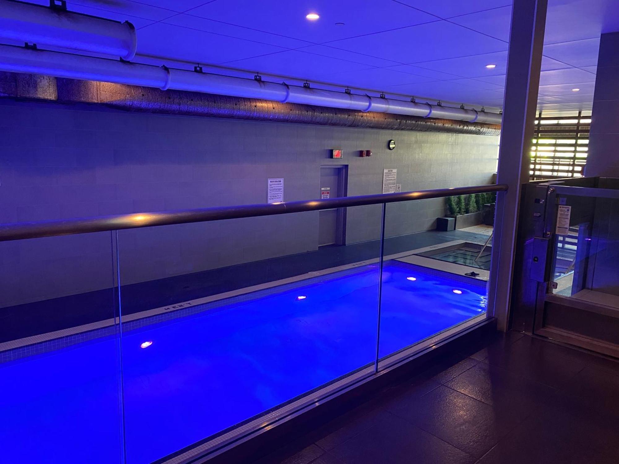 Family Oriented Downtown Toronto 2Bdrm Condo With Parking & Office Space Kültér fotó